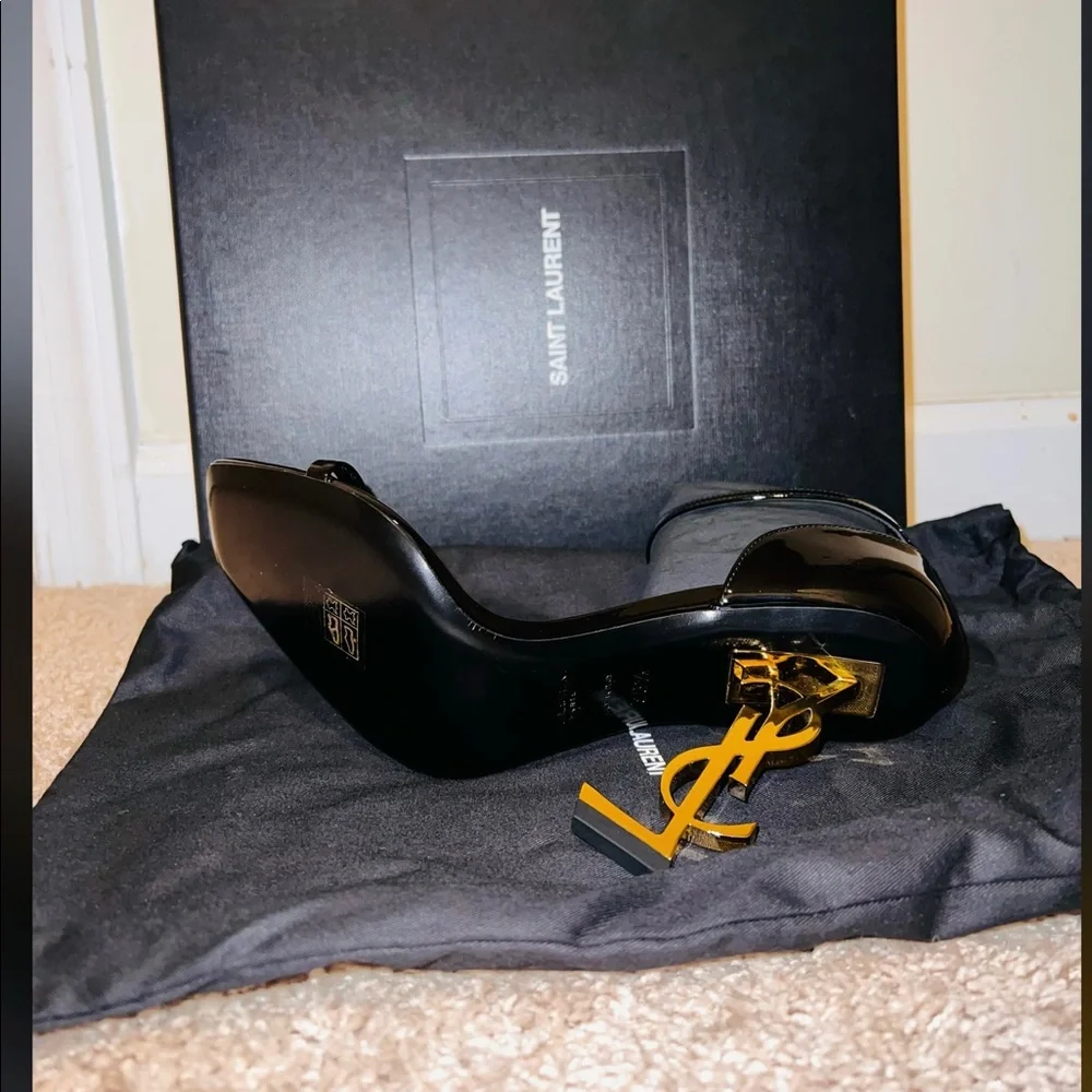 Never Wear Yves Saint Laurent - Picture 6 of 6